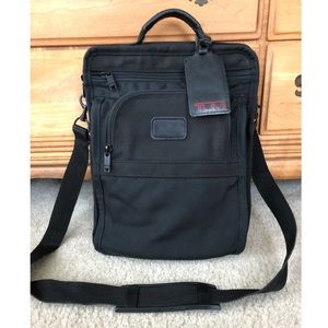 🖤 Tumi Laptop Bag - EUC